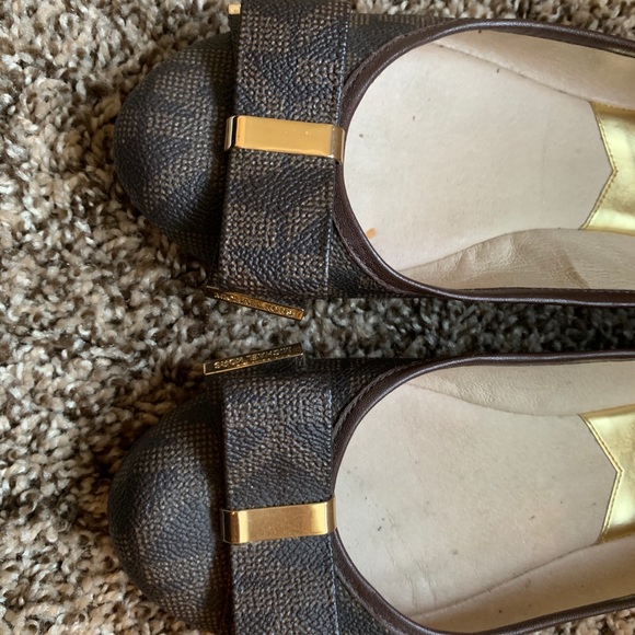 Michael Kors logo bow flat size 7 - Picture 3 of 4